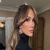 Jennifer Lopez u Parizu pokazala novu frizuru, ipak svi su gledali u nju zbog čudnih naočala