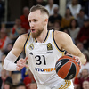 Džanan Musa blistao i u prvom poluvremenu protiv Olympiakosa, Real gazi i ne staje