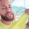 Neymar podigao majicu i odgovorio na prozivke "hejtera": Odustanite ili bježite