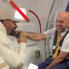Ferdinand se zadesio u avionu s navijačima Arsenala pa ih provocirao putem razglasa