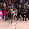 Masovna tučnjava obilježila NBA noć: Davljenje, četiri isključenja i ludnica na tribinama