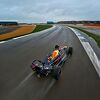 Max Verstappen u novom bolidu Red Bull Racinga protiv najbržeg drona na svijetu