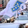 Nepregledna kolona vozila ukrašenih zastavama BiH prošla Sarajevom povodom Dana nezavisnosti