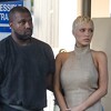 Porodica Biance Censori zabrinuta, njen otac se želi suočiti s Kanyeom: Paradira njome kao da je goli trofej
