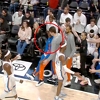 Iskusni košarkaš kolabirao usred utakmice NBA lige, srušio se ispred saigrača