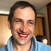Goran Bogdan pozirao noseći crveni karmin pa poručio: Sretan 8. mart, trebat će nam