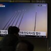 Sjevernokorejski lider Kim Jong Un nadzire vježbe gađanja "super velikim" raketnim bacačima