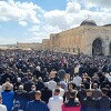 Uprkos strogim kontrolama, više od 120.000 vjernika klanjalo džuma namaz u džamiji Al Aqsa