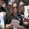 Majka zarobljenog izraelskog vojnika optužila Netanyahua: Šutjeli smo jer ste nas uplašili