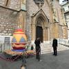 U susret Uskrsu: Ispred sarajevske Katedrale postavljeno uskršnje jaje