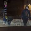 Objavljen videosnimak vandala koji su pokušali sprejevima šarati po tramvaju