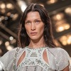 Vraća se omraženi beauty trend iz 90-ih, slavne dame ga već prihvatile