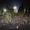 Oko 200.000 vjernika se okupilo u Al Aqsi u petak navečer, izraelske snage uhapsile 16 Palestinaca