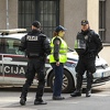 Muškarac uz prijetnju nožem opljačkao prodavnicu u Sarajevu, policija traga za njim