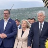 Prvim letom iz Beograda u Mostar stigao Vučić, na pisti ga dočekali Čović i Krišto