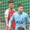 Pogledajte šta igrač Arsenala radi golmanu kod kornera, oba puta su postigli pogodak