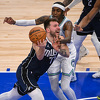 Briljantni Dončić "poludio" u završnici meča i odveo Dallas do vodstva u finalu Zapada