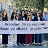 Mladi Beograđani poručili iz Tuzle: "Premladi da se sjećamo, odlučni da nikada ne zaboravimo"