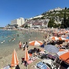 Turisti pristižu u Neum, cijene veće nego prethodnih godina: Ćevapi 15, a kafa 5 KM