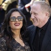 Salma Hayek pobrinula se da skrene pažnju na večeri kod Macrona: Stigla u čipkanoj haljini