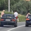 Sa putnicima na prozoru nesavjesni vozač preticao preko pune linije kod Žepča