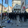 Navijači Srbije se uoči utakmice potukli s policajcima u Minhenu, letjele flaše