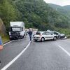 Sudar kamiona i dva automobila na Bradini, saobraćaj usporen i odvija se jednom trakom