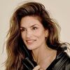 Cindy Crawford pozirala u odjeći koju je nosila prije 38 godina: "Je li moguće da izgleda isto?"