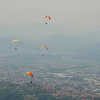Očaravajući prizor iznad Sarajeva: Paraglajderi se spustili s Trebevića prema gradu