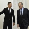 Paralelne igre Mađara: Dok je Orban sa Zelenskim razgovarao u Kijevu, Szijjarto je telefonirao Lavrovu