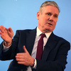 Ko je Keir Starmer, novi britanski premijer? Odrastao skromno, političar je tek devet godina, voli Arsenal