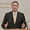 Denis Bećirović zakazao sastanak sa Christianom Schmidtom zbog defilea Vojske Srbije