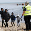 Velika Britanija ostala bez 270 miliona funti zbog plana Konzervativaca za slanje migranata u Ruandu