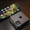 Prvi sklopivi iPhone će imati flip dizajn, stiže 2026. godine