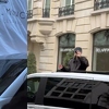 Pjevačicu pokušali sakriti ogromnim platnom, svi su uvjereni da nastupa na otvaranju OI u Parizu