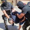 Pet osoba uhapšeno u akciji tuzlanske policije i FUP-a, zaplijenjena droga, oružje i ometači signala