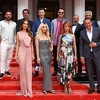 Ekipa filma "Megdan" prošetala crvenim tepihom: Od Bešlagića i Savića do Maye Berović