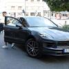 Sučić na okupljanje seniorske reprezentacije Hrvatske stigao u Porscheu, opsjedali ga navijači
