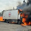 Rusija pokrenula dvostruki napad na Ukrajinu: Poginuli humanitarni radnici, zapaljene kuće