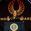 Kamala Harris podržava ustavno pravo na oružje, ali želi zabraniti poluautomatske puške