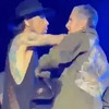 Video se širi internetom: Članovi kultnog benda se potukli na koncertu, pjevač se kasnije rasplakao