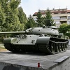 Stigao tenk kod Druge gimnazije u Sarajevu, predstavljat će spomenik specijalcima