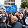 Verbalni sukob penzionera ispred zgrade Vlade FBiH, nezadovoljni neispunjavanjem uslova