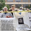 Logoraši došli pred zgradu Vlade FBiH: "Svjedoci istine i agresije na BiH nemaju nikakva prava"