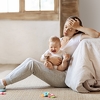 Mlada mama otkrila jednostavan trik kojim utješi bebu kojoj niču zubi