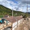 Kataklizmične scene iz Donje Jablanice: Kuće zatrpane do krova, iznad nanosa zemlje se vidi samo munara