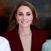Povratak u velikom stilu: Kate Middleton u bordo odijelu ponovo oduševila modnim odabirom