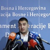 Zahiragić o izjavi Schmidta: Mora se izviniti ili neka ide, na Izetbegoviću će slomiti zube