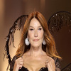 Carla Bruni u crnom korzetu i mrežastim čarapama privukla pažnju na Victoria's Secret Showu