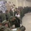 Ukrajinci objavili snimak: Tvrde da prikazuje vojnike iz Sj. Koreje kako dobijaju rusku uniformu